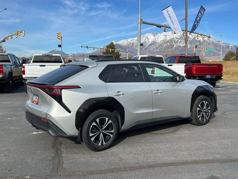 Used 2025 Toyota bZ4X AWD w/ Weather Package image 10