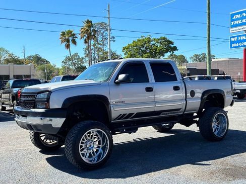 Used 2005 Chevrolet Silverado 2500 LS w/ Skid Plate Package image 2
