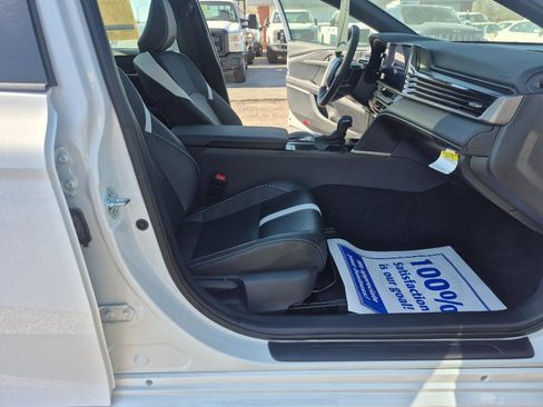 Used 2025 Toyota Camry SE w/ Multimedia Upgrade Package image 23