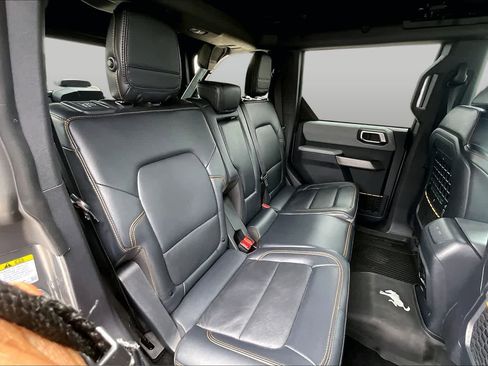 Used 2023 Ford Bronco Badlands w/ Sasquatch Package AWD/4WD image 20