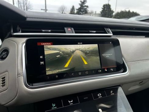 Used 2018 Land Rover Range Rover Velar R-Dynamic HSE image 19