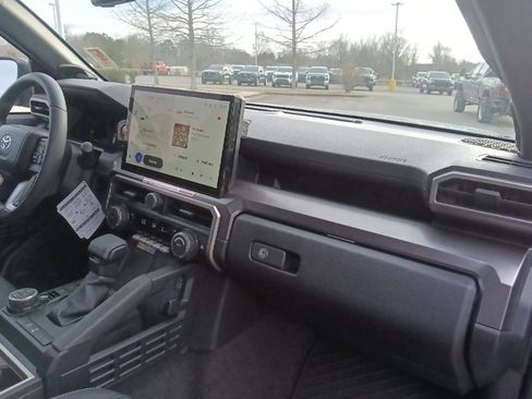 New 2025 Toyota 4Runner TRD Off-Road Premium image 34