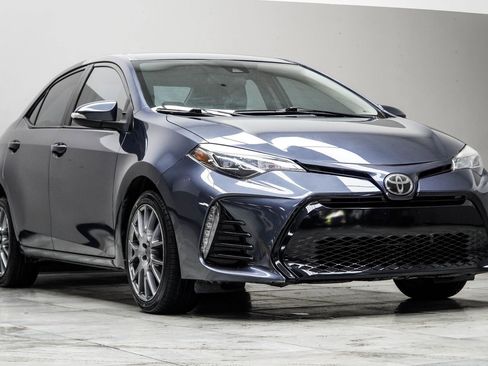 Used 2018 Toyota Corolla FWD image 4