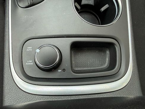 Used 2020 Dodge Durango AWD image 31