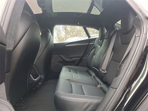 Used 2022 Tesla Model S Plaid image 10