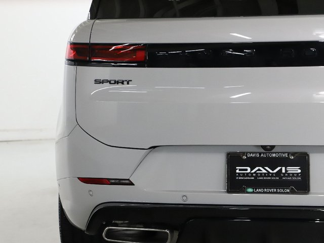 Certified 2026 Land Rover Range Rover Sport Dynamic SE AWD/4WD image 44