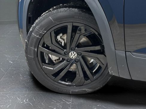 Used 2022 Volkswagen Atlas SE w/ Black Wheel Package image 34