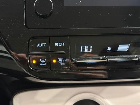 Used 2017 Toyota Prius Two image 34