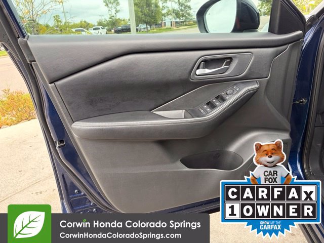 Used 2025 Nissan Rogue SV FWD image 11