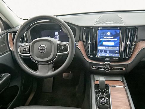 Used 2024 Volvo XC60 B5 Plus w/ Protection Package Premier AWD/4WD image 26
