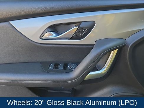 Used 2019 Chevrolet Blazer LT image 16