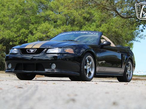 Used 2004 Ford Mustang GT image 2