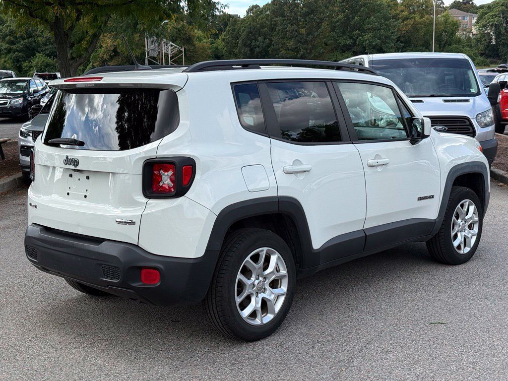 Used 2017 Jeep Renegade Latitude AWD/4WD image 10