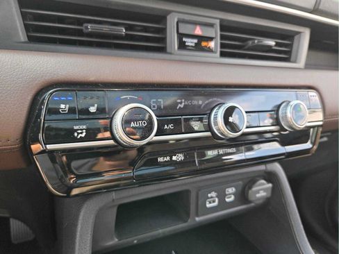 Used 2023 Honda Pilot Elite image 27