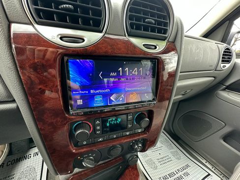 Used 2008 GMC Envoy Denali w/ Sun And 6-Disc Cd Package AWD/4WD image 17