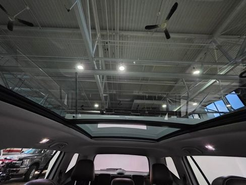 Used 2022 Volkswagen Atlas SE image 16