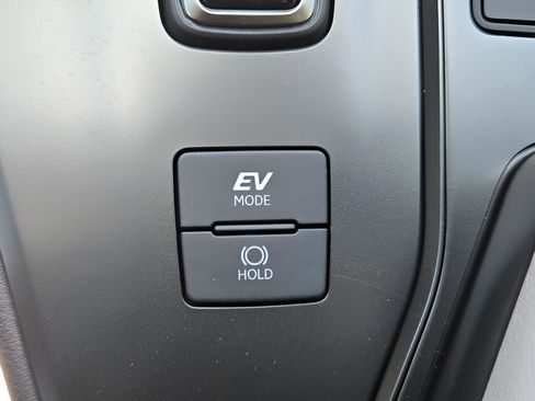 New 2026 Lexus UX 300h FWD image 22