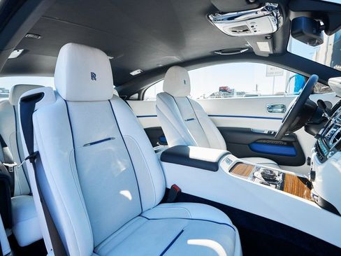 Used 2020 Rolls-Royce Wraith RWD image 39