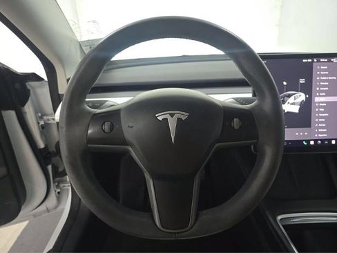 Used 2023 Tesla Model 3 Standard Range RWD image 12