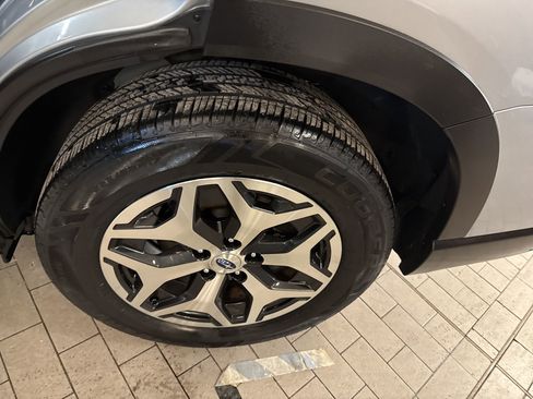 Used 2022 Subaru Forester Premium image 25