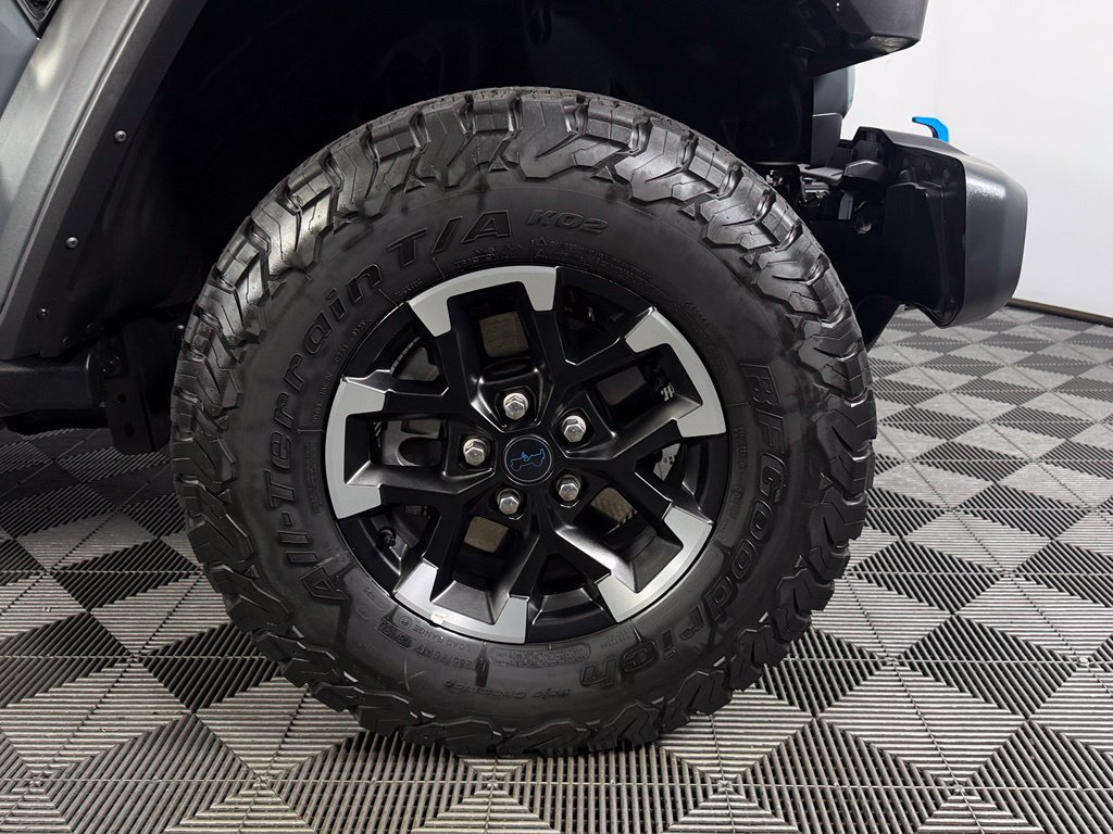 Used 2025 Jeep Wrangler Unlimited Rubicon 4xe AWD/4WD image 12