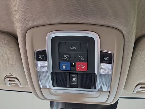 Used 2021 RAM 2500 Limited AWD/4WD image 44