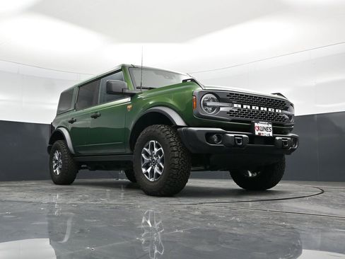 Certified 2025 Ford Bronco Badlands image 50