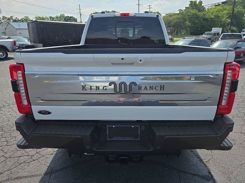 Used 2024 Ford F350 King Ranch w/ FX4 Off-Road Package AWD/4WD image 13