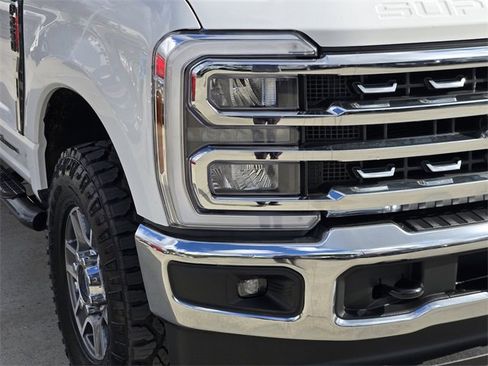 Used 2024 Ford F250 Lariat image 9