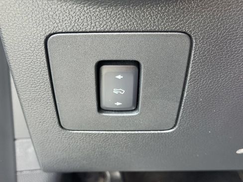 Used 2015 Ford F150 Platinum w/ Technology Package AWD/4WD image 39