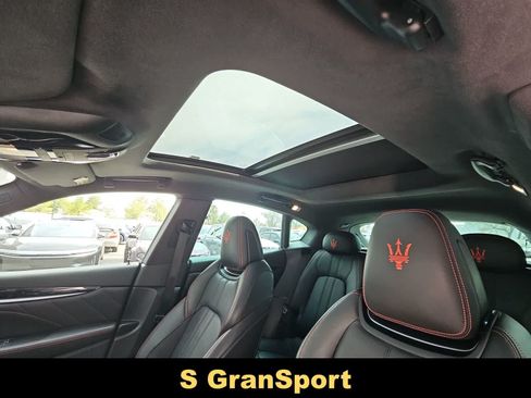 Used 2021 Maserati Levante S GranSport AWD/4WD image 29