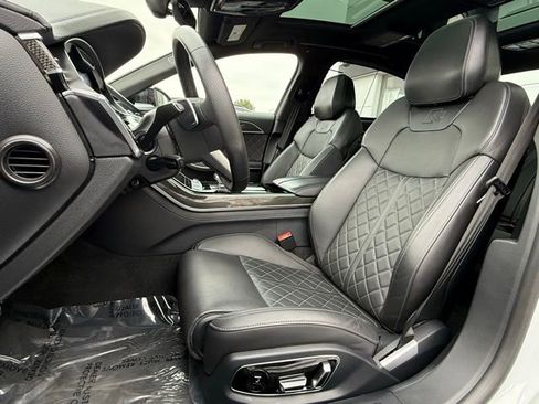 Used 2023 Audi S8 w/ S8 Executive Package image 15