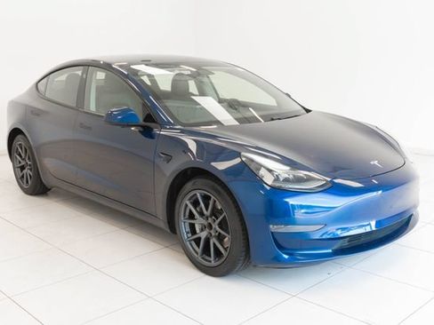 Used 2021 Tesla Model 3 Standard Range Plus RWD image 16