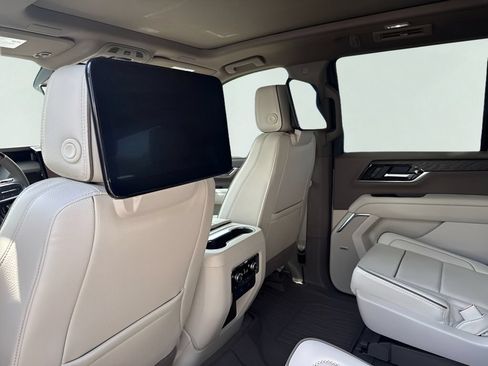 New 2026 GMC Yukon Denali w/ Denali Reserve Package AWD/4WD image 22