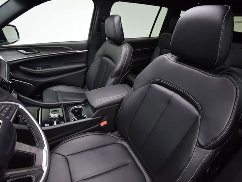 New 2026 Jeep Grand Cherokee L Limited image 33