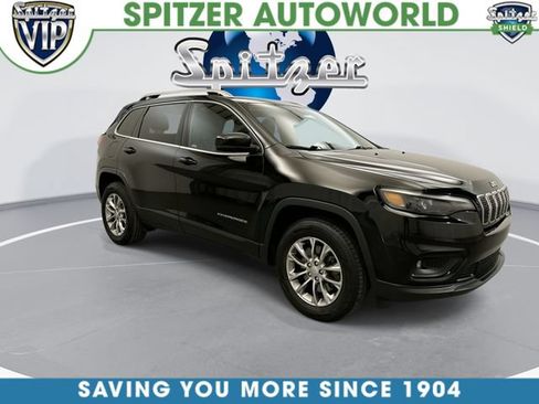 Used 2019 Jeep Cherokee Latitude Plus w/ Comfort/Convenience Group AWD/4WD image 3