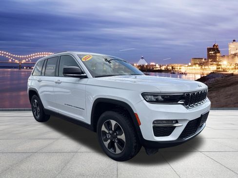 Used 2024 Jeep Grand Cherokee Limited 4xe AWD/4WD image 4
