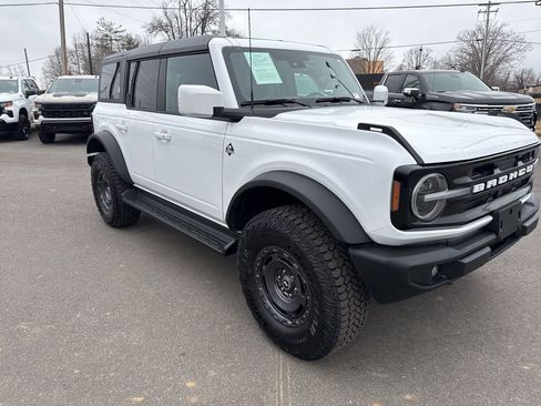 Used 2025 Ford Bronco Outer Banks w/ Sasquatch Package image 7