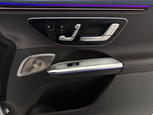 New 2026 Mercedes-Benz EQE 320 4MATIC SUV image 23
