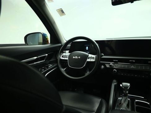 Certified 2024 Kia Telluride S w/ S Sunroof Package FWD image 39