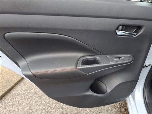 New 2025 Nissan Versa SR w/ Trunk Package image 8