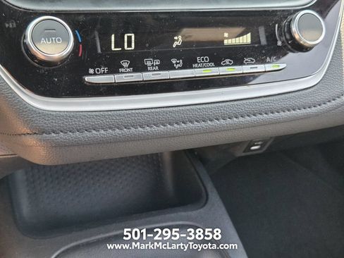 Used 2025 Toyota Corolla SE FWD image 19