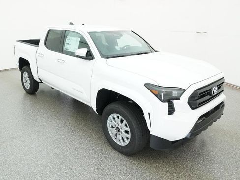 New 2025 Toyota Tacoma SR5 RWD image 29