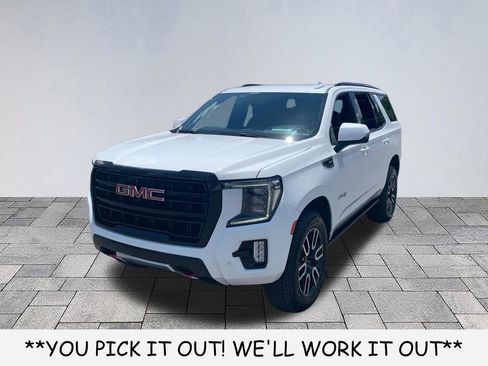 Used 2023 GMC Yukon AT4 w/ Technology Package AWD/4WD image 3
