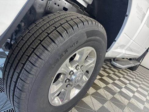 Used 2024 RAM 2500 Big Horn w/ Off Road Package AWD/4WD image 29