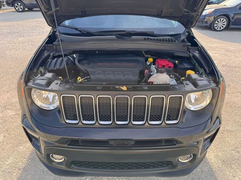 Used 2020 Jeep Renegade Latitude w/ Cold Weather Group FWD image 26