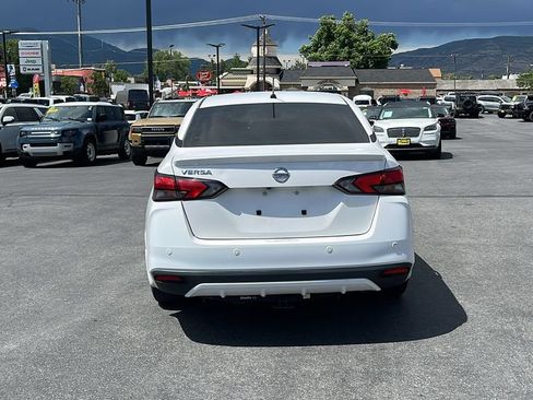 Used 2020 Nissan Versa S FWD image 6
