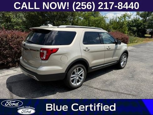 Used 2017 Ford Explorer XLT w/ Equipment Group 202A AWD/4WD image 7