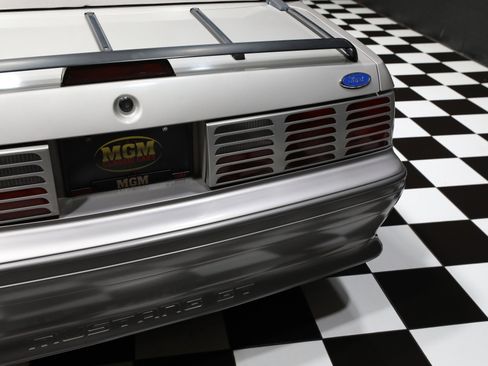 Used 1990 Ford Mustang GT RWD image 27