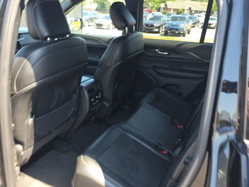 Used 2024 Jeep Grand Cherokee Altitude RWD image 23